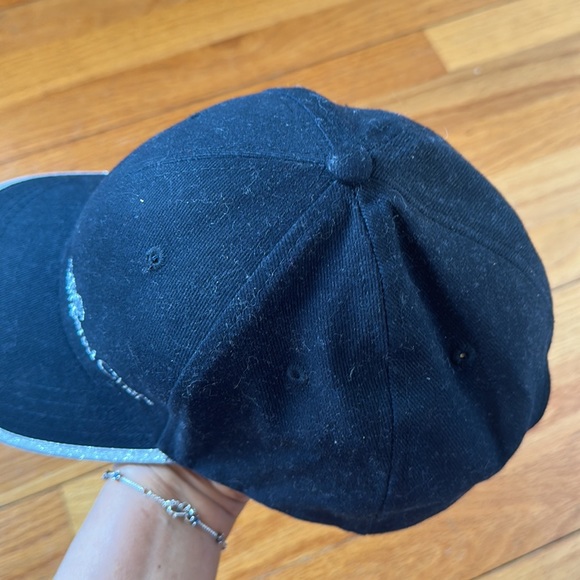 The pampered chef hat - Picture 3 of 6